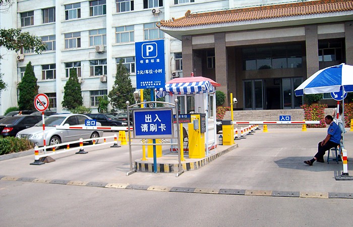 山西太原財(cái)貿(mào)大樓