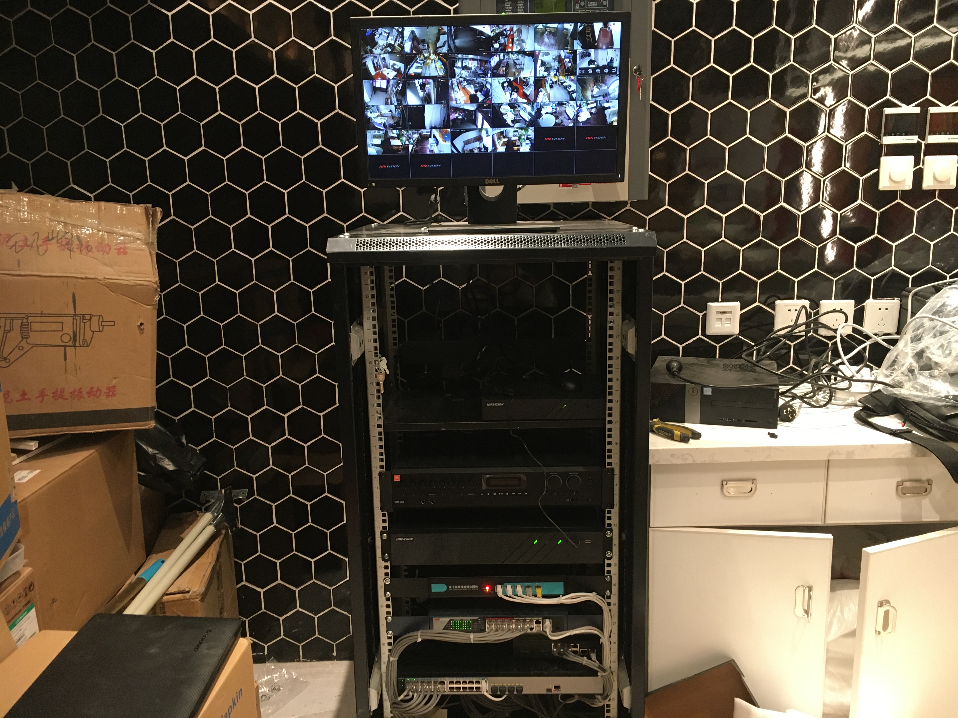 成功簽約北京76度6水煮魚安防監控安裝工程