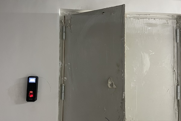 北京佑安府機房?？低曋讣y刷卡門禁安裝工程